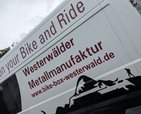 www.pixitec.de | Westerwälder Metallmanufaktur_Fahrzeugbeschriftung_1