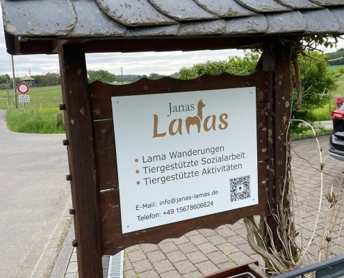 Janas Lamas - Firmenschild inkl. Montage